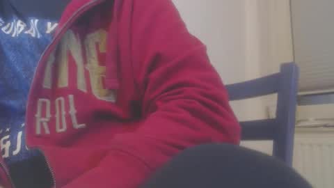 Snapshot of hannes_k chatting on February 9, 5:33 am hannes_k online show from February 9, 5:33 am