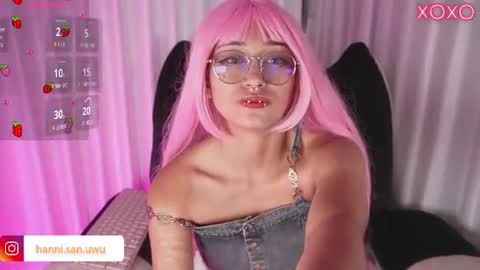 hanni online show from June 18, 4:02 am