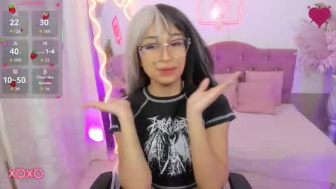 Snapshot of hanni_tay chatting on December 22, 11:40 am HANNI online show from December 22, 11:40 am