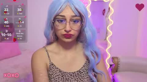 Snapshot of hanni_tay chatting on January 17, 11:37 am HANNI online show from January 17, 11:37 am