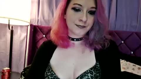 hannibeexl online show from December 17, 4:40 am