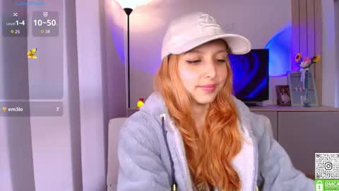 Snapshot of hanniesmile_ chatting on February 14, 8:27 pm Hannie online show from February 14, 8:27 pm