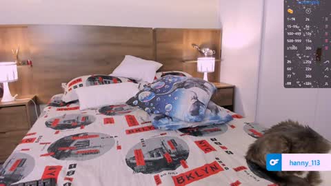 taylor live   online show from February 4, 1:13 am