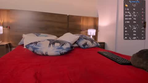 taylor live   online show from March 5, 12:27 am