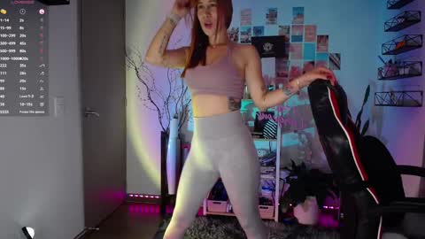 Snapshot of hanny_bennet chatting on February 17, 8:04 pm hanny see you tomorrow 7 pm colombia online show from February 17, 8:04 pm
