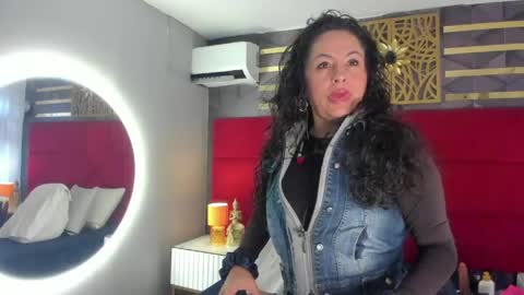 Hanny  online show from April 23, 11:42 am