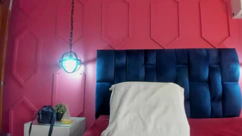 Hanny  online show from May 14, 12:01 pm
