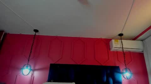 Hanny  online show from May 20, 11:27 am