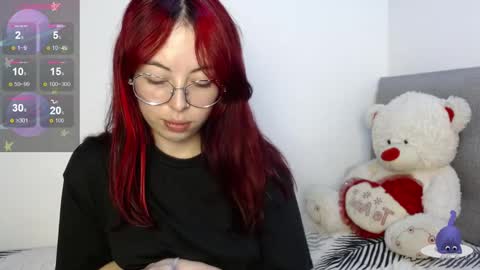 Snapshot of hanny_e chatting on November 26, 1:28 am hanny online show from November 26, 1:28 am