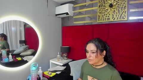 Snapshot of hanny_milf_ chatting on January 11, 11:56 am HANNY online show from January 11, 11:56 am