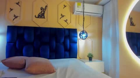 Snapshot of hanny_milf_ chatting on February 15, 11:50 am HANNY online show from February 15, 11:50 am