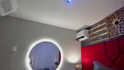 Snapshot of hanny_milf_ chatting on March 4, 11:40 am HANNY online show from March 4, 11:40 am