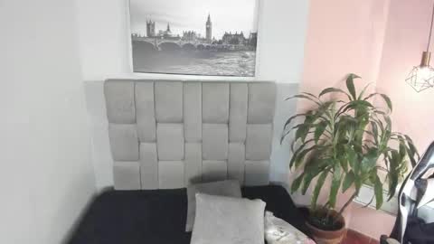 Snapshot of hanny_milf_ chatting on September 19, 11:22 am HANNY online show from September 19, 11:22 am