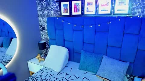 Snapshot of hanny_milf_ chatting on November 1, 11:12 am HANNY online show from November 1, 11:12 am