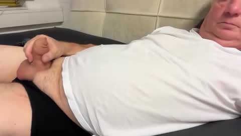 hans66760 online show from October 15, 6:08 pm