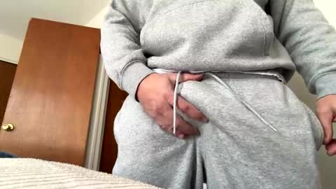 hans9355875 online show from February 12, 4:57 pm