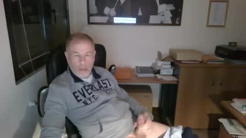 Snapshot of hanscooper chatting on December 26, 9:47 pm hanscooper online show from December 26, 9:47 pm