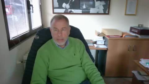Snapshot of hanscooper chatting on December 27, 2:33 pm hanscooper online show from December 27, 2:33 pm