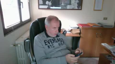 Snapshot of hanscooper chatting on October 22, 2:06 pm hanscooper online show from October 22, 2:06 pm