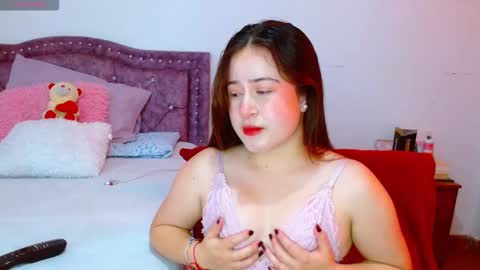 isabella   online show from February 22, 5:11 pm