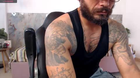 hanz_col online show from May 12, 4:26 pm