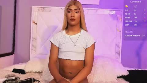 Snapshot of hanzking01 chatting on March 19, 3:54 am Hanzking01 online show from March 19, 3:54 am