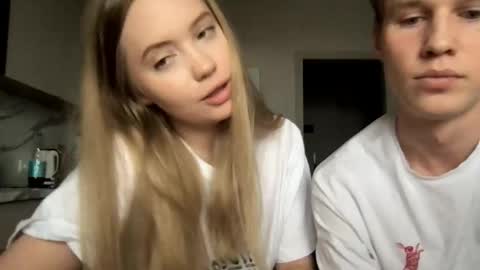 happy__fam online show from May 22, 10:21 am