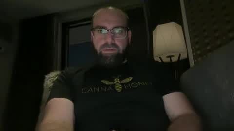 happy_cabbage online show from December 3, 7:43 am