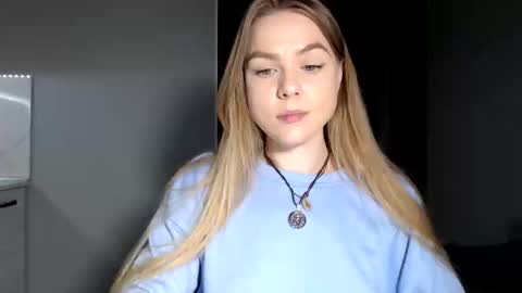 Snapshot of happy_fox_ chatting on April 30, 9:08 pm happy_fox_ online show from April 30, 9:08 pm