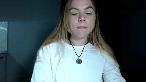Snapshot of happy_fox_ chatting on May 13, 8:38 pm happy_fox_ online show from May 13, 8:38 pm