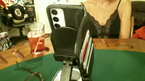 happycouple1999 online show from April 10, 2:06 am