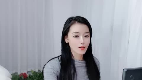 Snapshot of happyflower802318 chatting on March 8, 1:25 am Daisy online show from March 8, 1:25 am