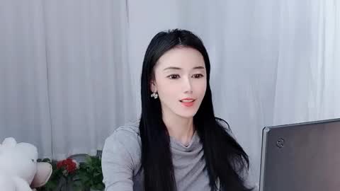 Snapshot of happyflower802318 chatting on March 9, 4:27 am Daisy online show from March 9, 4:27 am