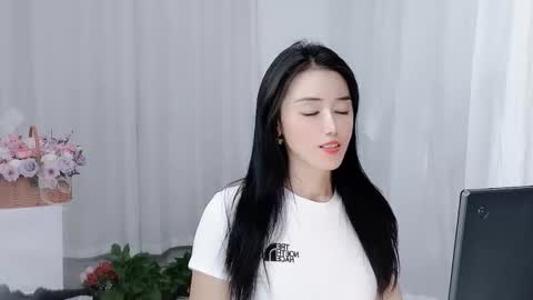 Snapshot of happyflower802318 chatting on March 11, 3:56 am Daisy online show from March 11, 3:56 am