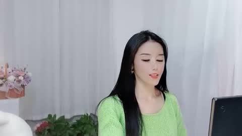 Snapshot of happyflower802318 chatting on March 16, 12:09 pm Daisy online show from March 16, 12:09 pm