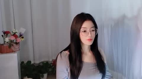 Snapshot of happyflower802318 chatting on March 28, 2:49 pm Daisy online show from March 28, 2:49 pm