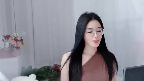 Snapshot of happyflower802318 chatting on March 30, 3:18 am Daisy online show from March 30, 3:18 am