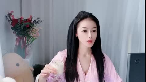Daisy online show from May 7, 12:05 am