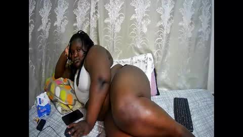 Snapshot of happysonia chatting on September 20, 9:27 pm happysonia online show from September 20, 9:27 pm