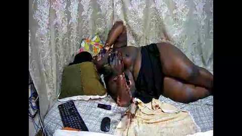 happysonia online show from November 3, 8:54 pm