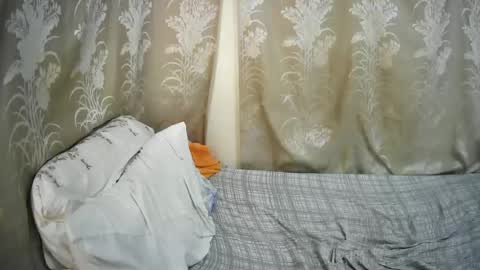 Snapshot of happysonia chatting on June 17, 12:18 pm happysonia online show from June 17, 12:18 pm