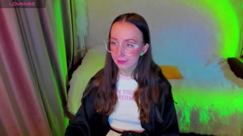 Stephanie online show from February 9, 8:24 pm