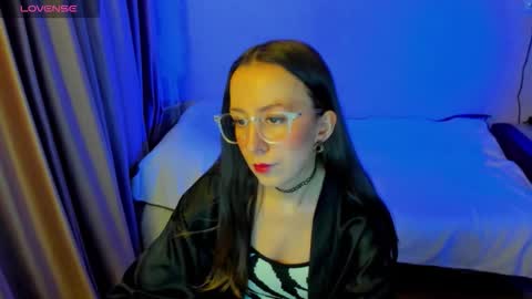 Stephanie online show from March 6, 6:37 pm