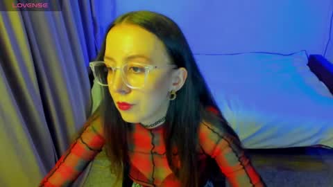 Stephanie online show from May 13, 7:33 pm