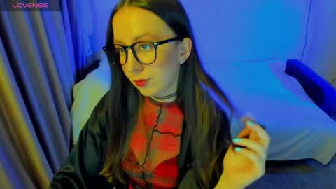 Stephanie online show from May 19, 8:59 pm