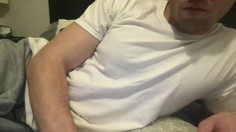 Snapshot of happytoplay22 chatting on February 19, 7:54 pm happytoplay22 online show from February 19, 7:54 pm