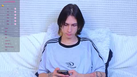 Mark online show from October 5, 8:07 pm