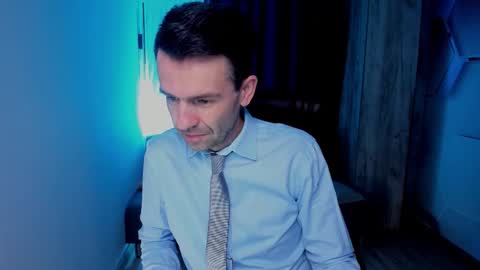 Steve online show from October 19, 3:40 am