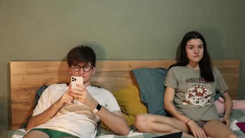 Emily and David online show from December 15, 5:13 am