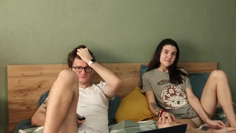 Emily and David online show from December 17, 5:18 am